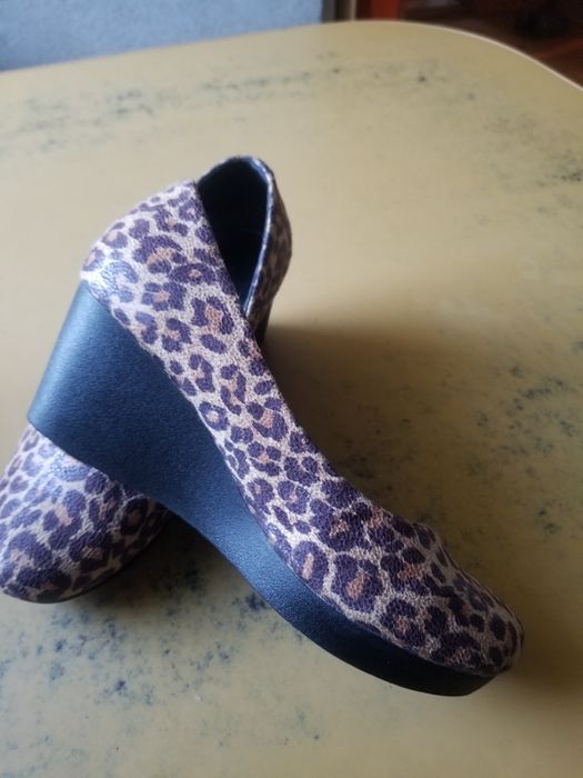 Продам жіночі мешти