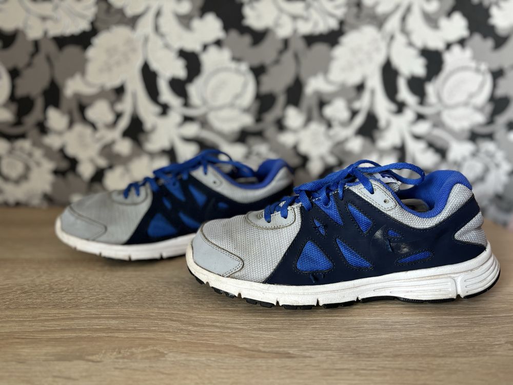 Кросівки Nike revolution 2