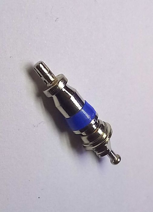 Wentylek do zaworu serwisowego do układów klimatyzacji - 17 sztuk.