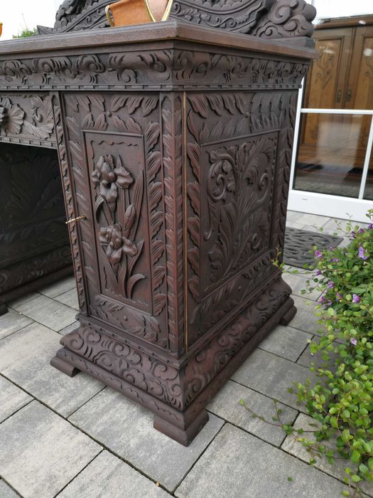 Neorenesansowe biurko  antyk 830/2025