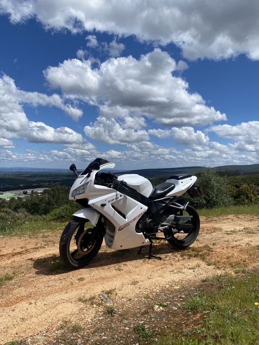 Vendo Synerai XY125 pista