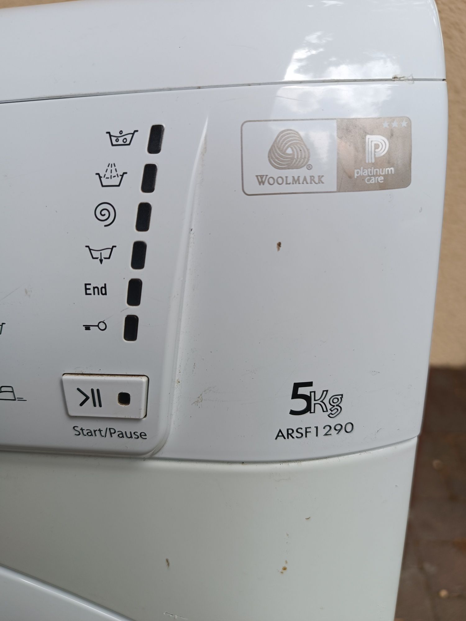 Pralka Hotpoint Ariston ARSF 1290 slim