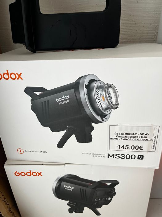 Flash de estúdio Godox Ms300