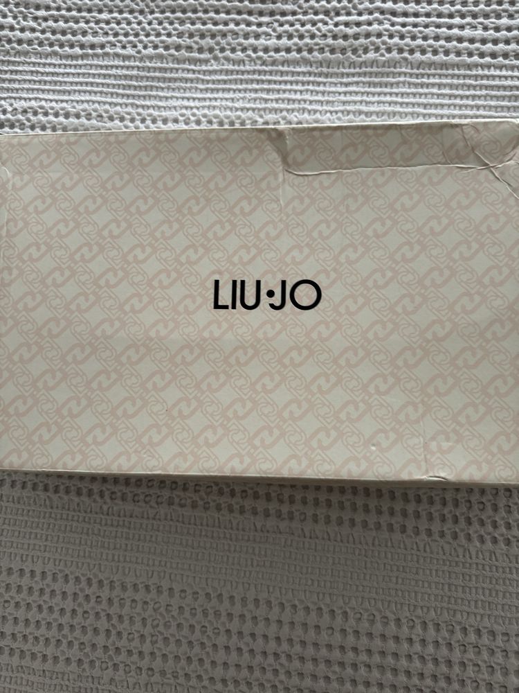Kozaki marki LIUJO
