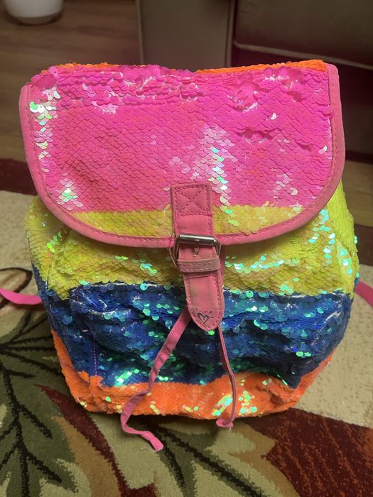 Продам рюкзак для дівчинки