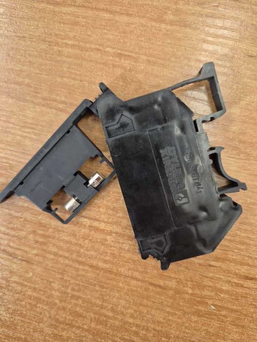 Złączka szynowa bezpiecznikowa Phenix contact typ UK5-HESI