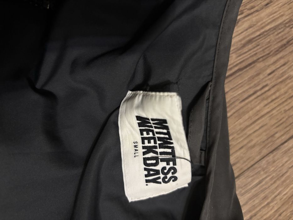 Осіння жіноча куртка