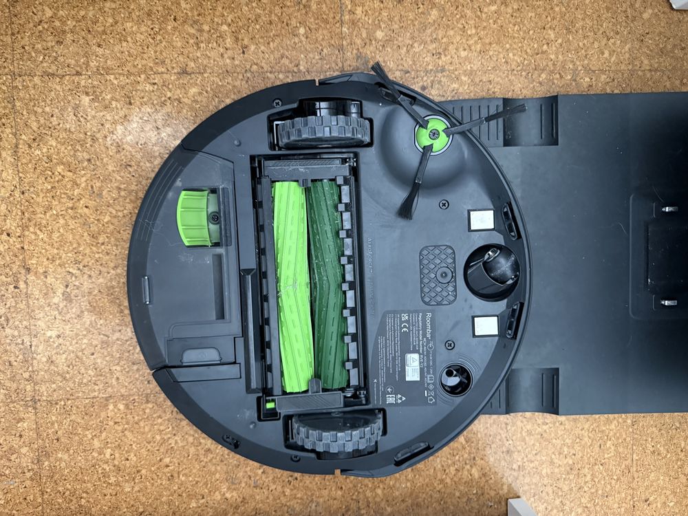 IRobot J5+ (com estação de carregamento)