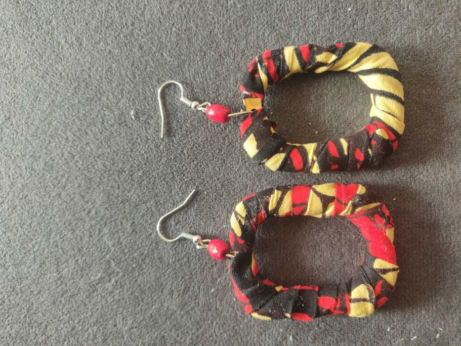 Afrykańskie kolczyki duże