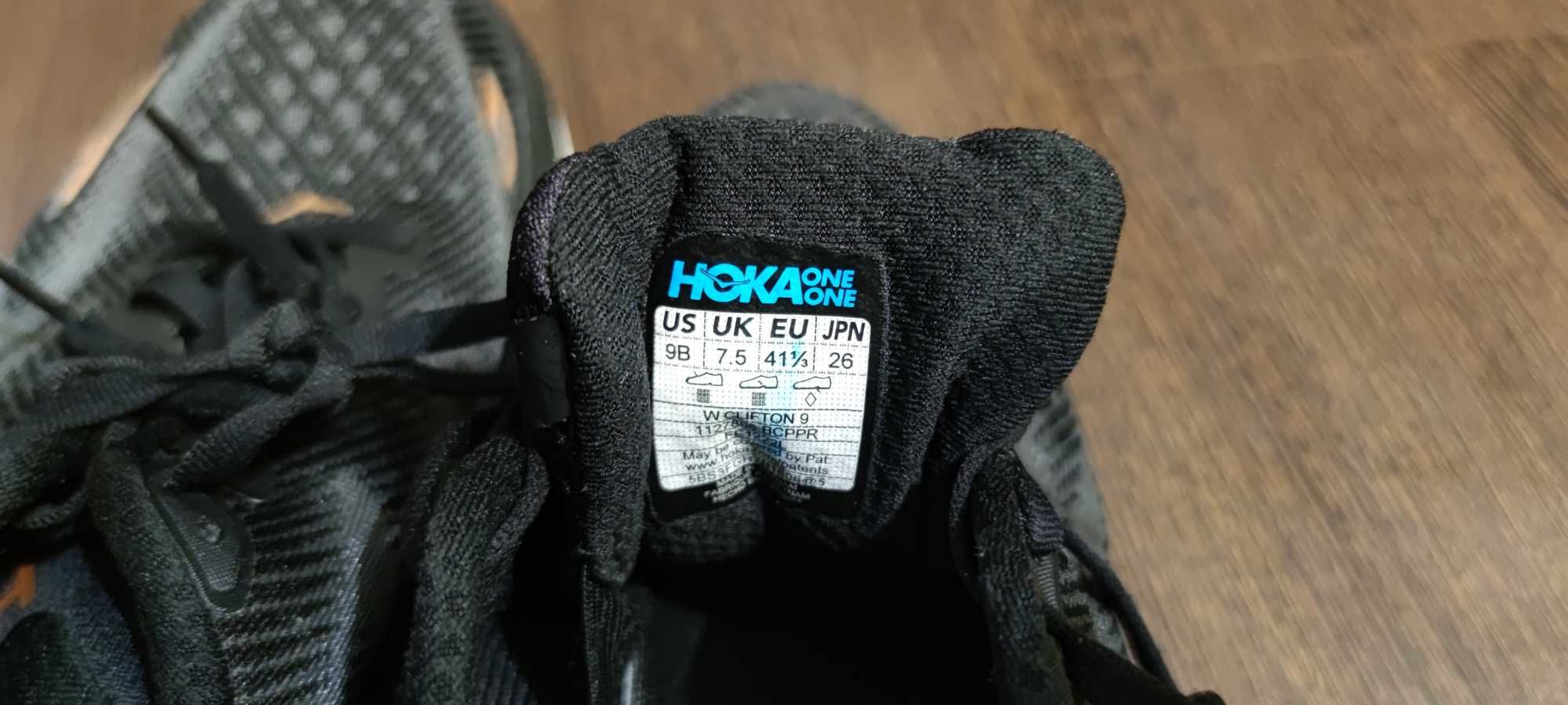 Кросівки Hoka Clifton 9.   Р 41 1/3.  26см