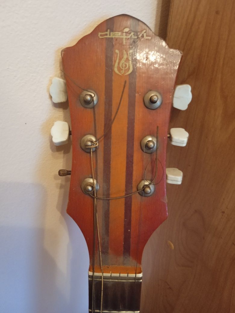 Gitara na ozdobę lub do remontu