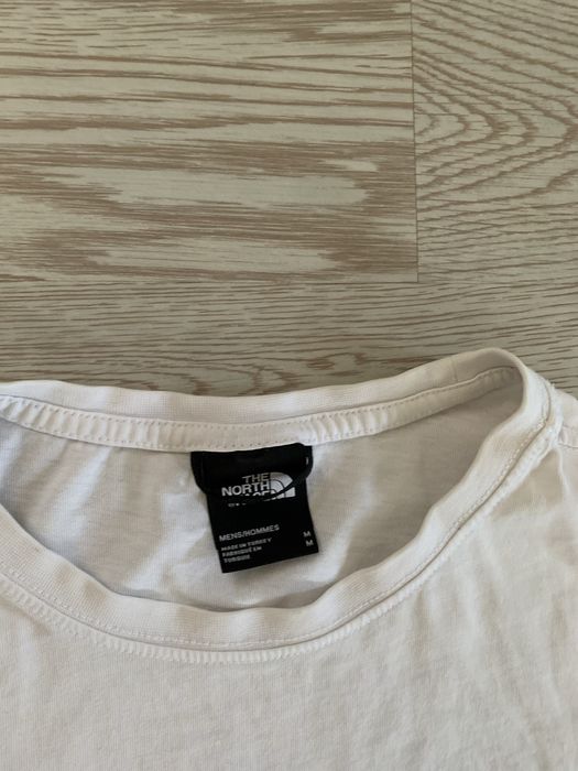 Футболка the north face