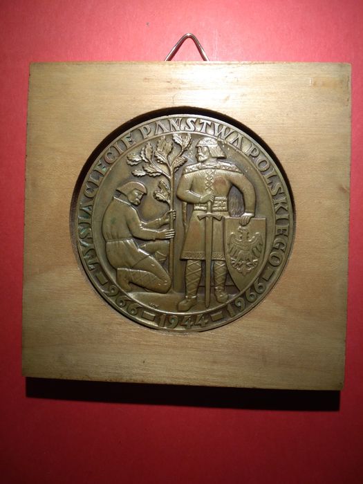 Medal Tysiąclecie Państwa Polskiego 1966 historia