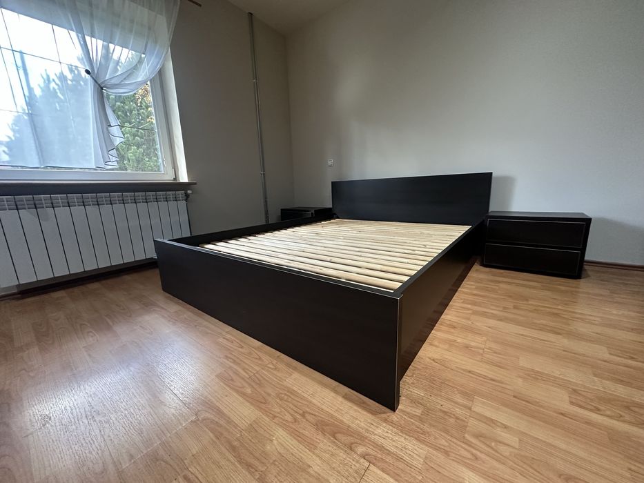 Łóżko, szafki itd