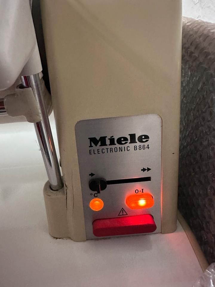 Magiel prasowalnica składany firmy Miele B 864 - Transport Wysyłka