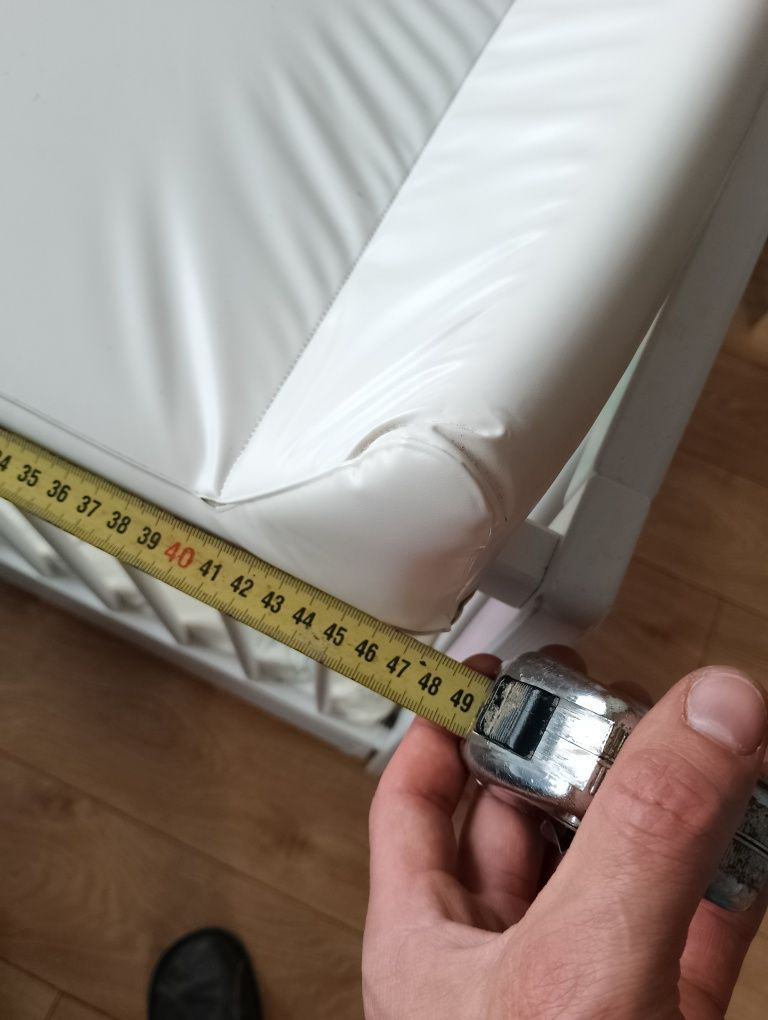 Łużeczko drewniane białe z szufladą i przewijakiem