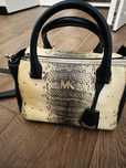 Продам сумку Michael Kors