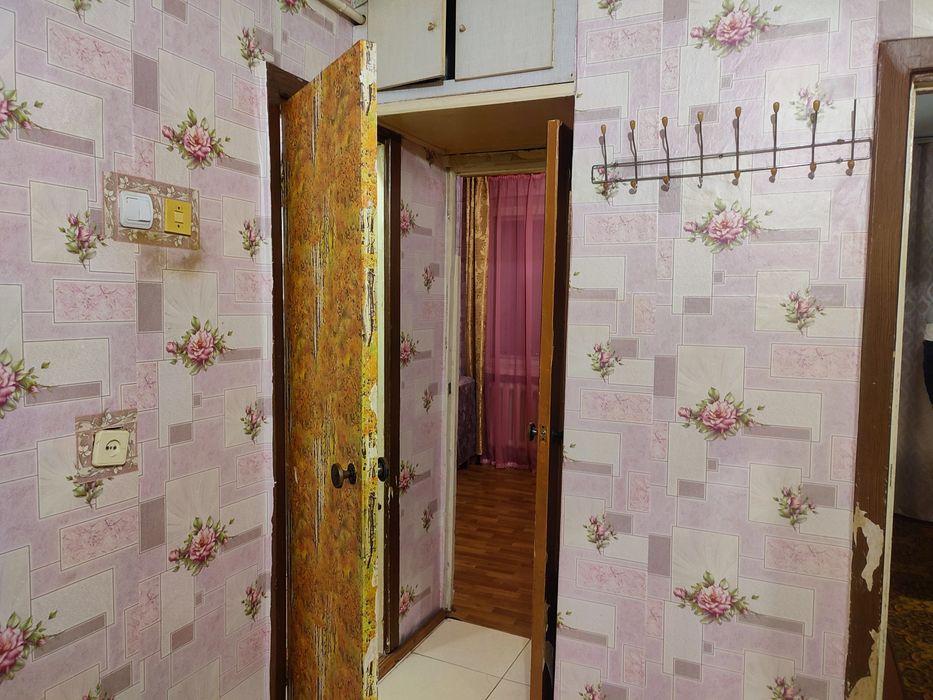 Продам 1 к. квартиру на Грушевського