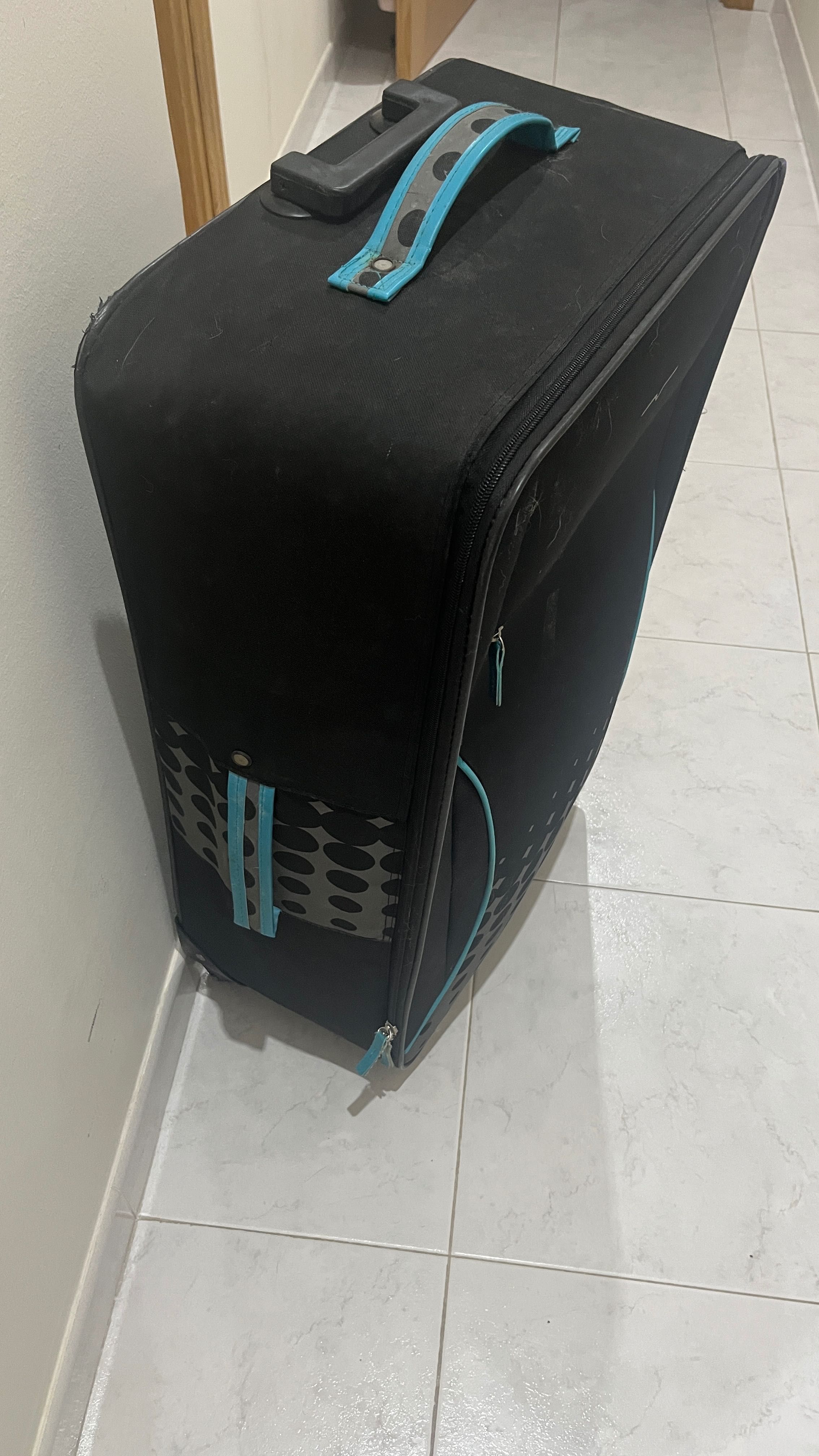 Mala de Viagem Preta Grande –Também serve como Mala de Arrumação