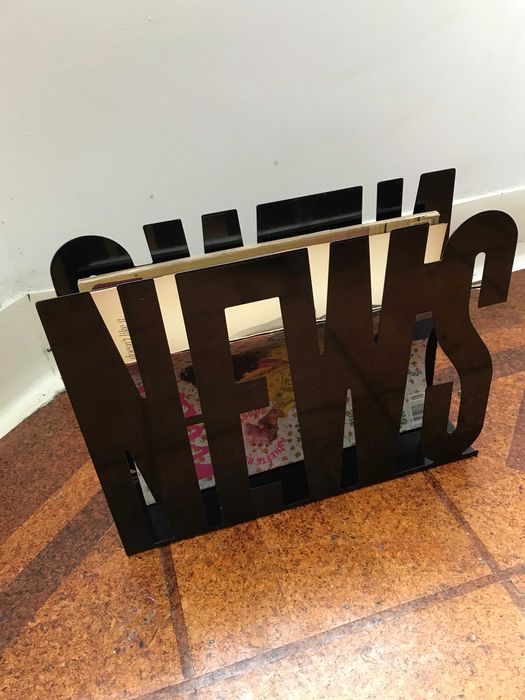 Porta-Revistas em Metal