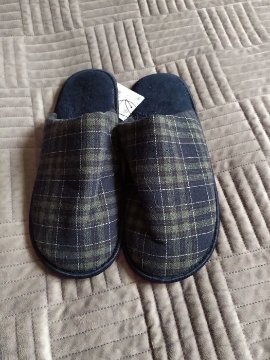 Nowe kapcie męskie Sinsay r. 43/44 wkładka 28 cm