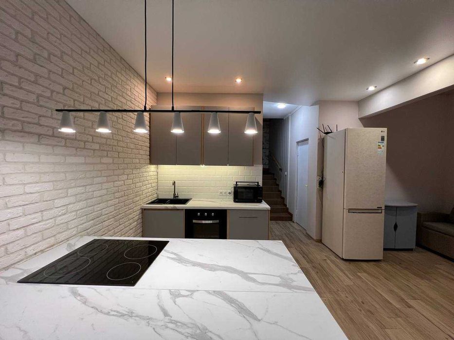 Київ, Райдужний масив. Оренда будинку біля озера.