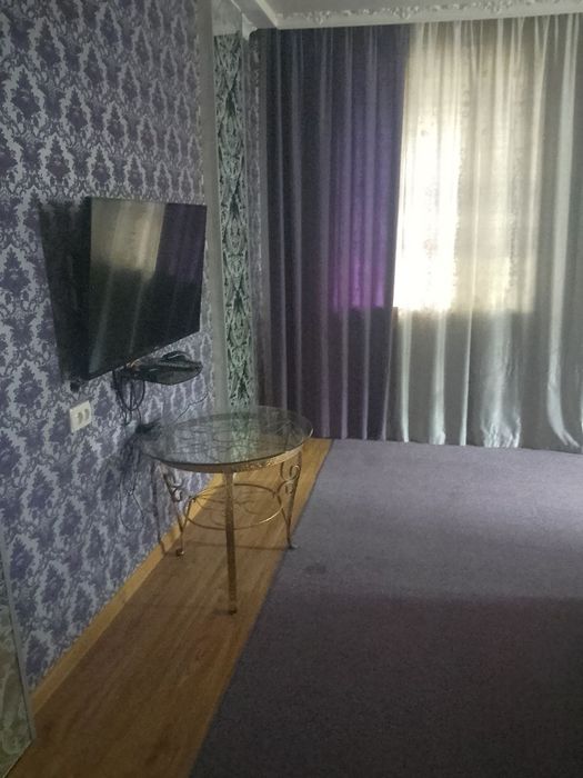 Отдельный дом в центре с отдельным двором, автономное отопление..