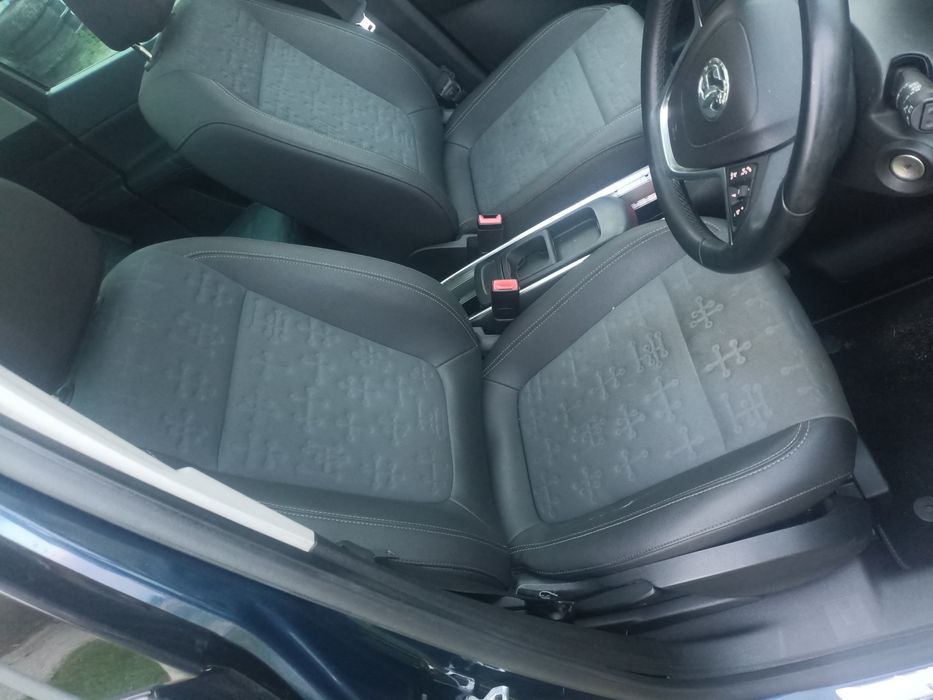 Fotele Opel Meriva B komplet foteli