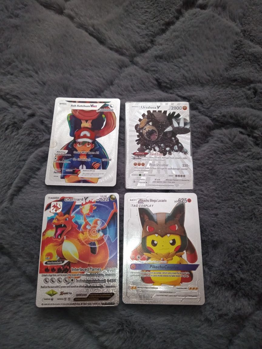 Karty pokemon czarne, kolorowe, złote i srebne