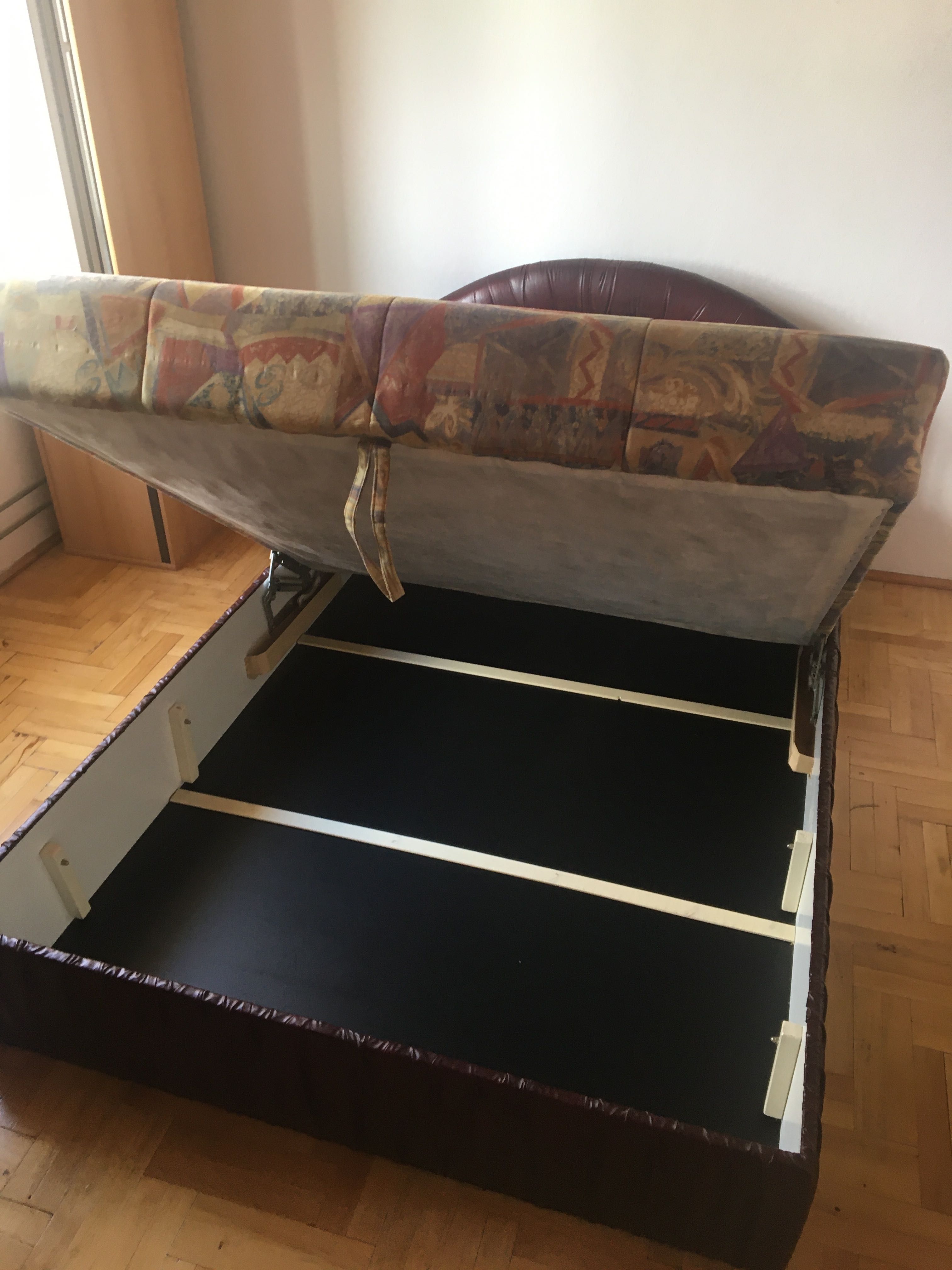 Łóżko tapicerowane (144x204cm) z materacem i pojemnikiem na pościel