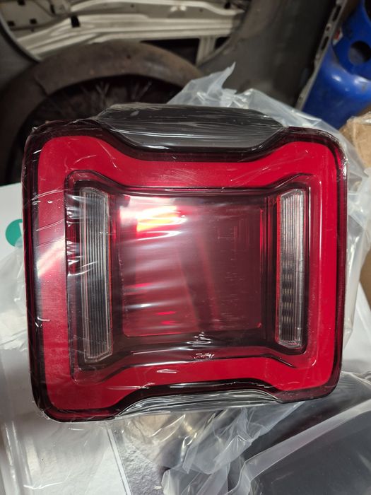 Lampy tylne LED neon dynamiczne Vland Jeep Wrangler IV 2017-23