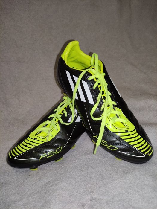 Buty piłkarskie 38 STAN IDEALNY korki 38 Adidas 38 chłopięce- jak nowe