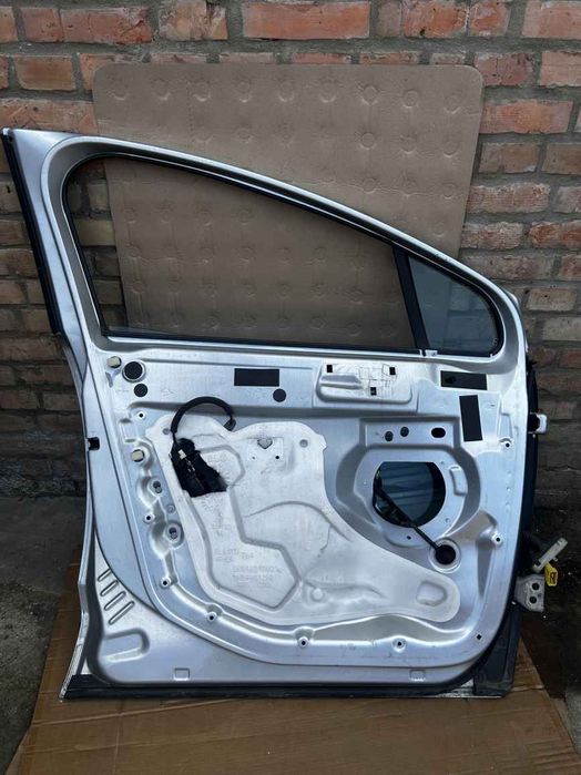 Peugeot/Citroen 3008 09-16 5008 09- двері перед L (гола) DR1408 9002CN