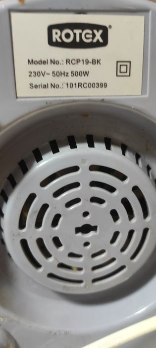 Продам кухонный комбайн б/у.