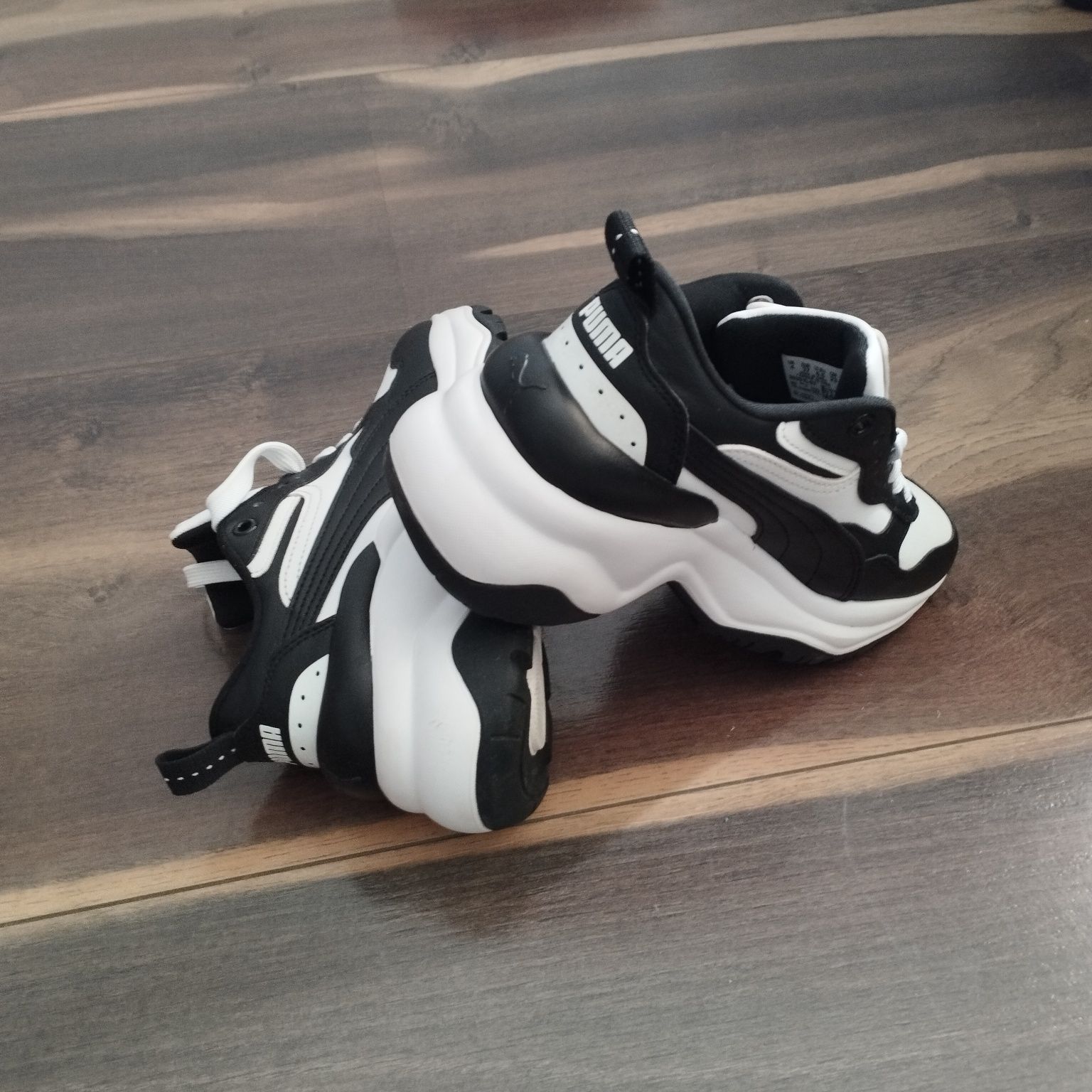 Кросівки жіночі Puma soft foam+