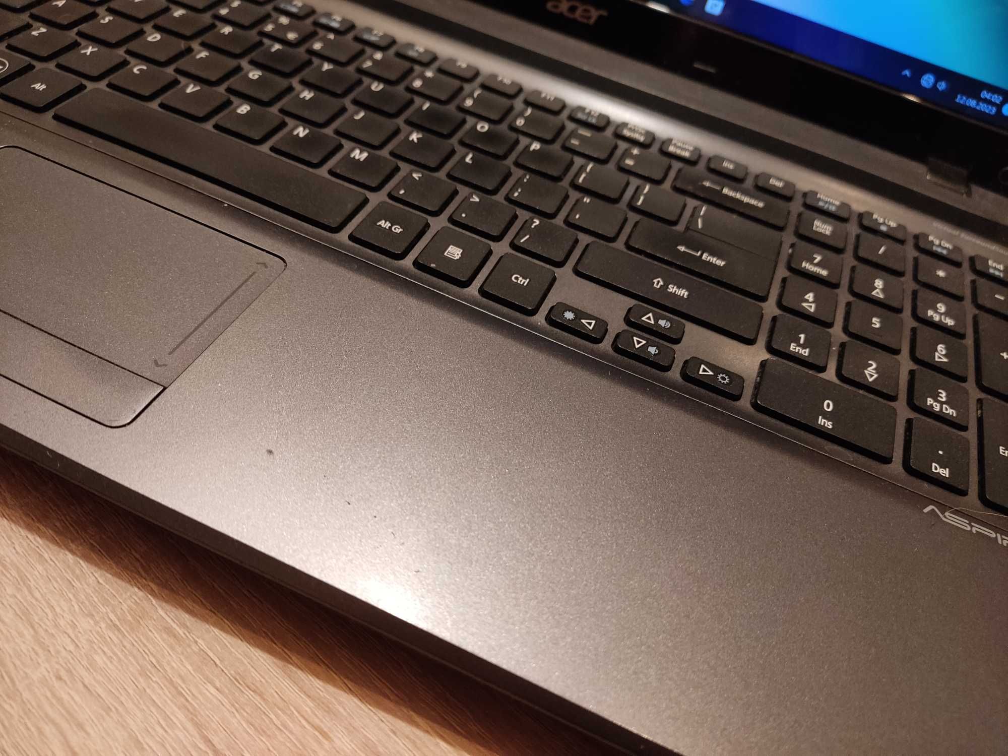 Acer Aspire 5755G  I5 ,  15.6" , 11Pro  - Stan BDB.