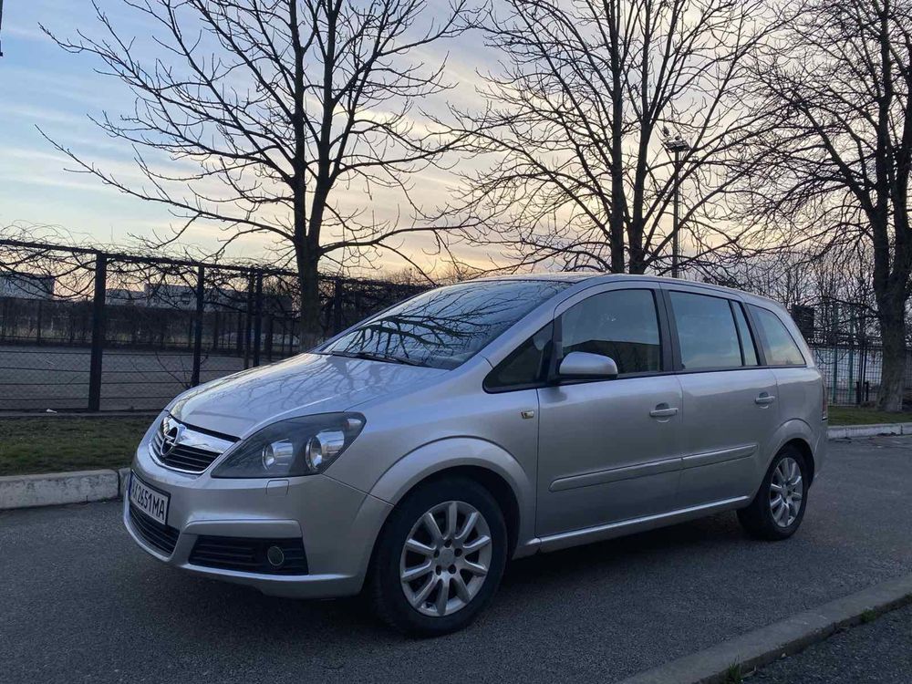 Продам Opel Zafira B