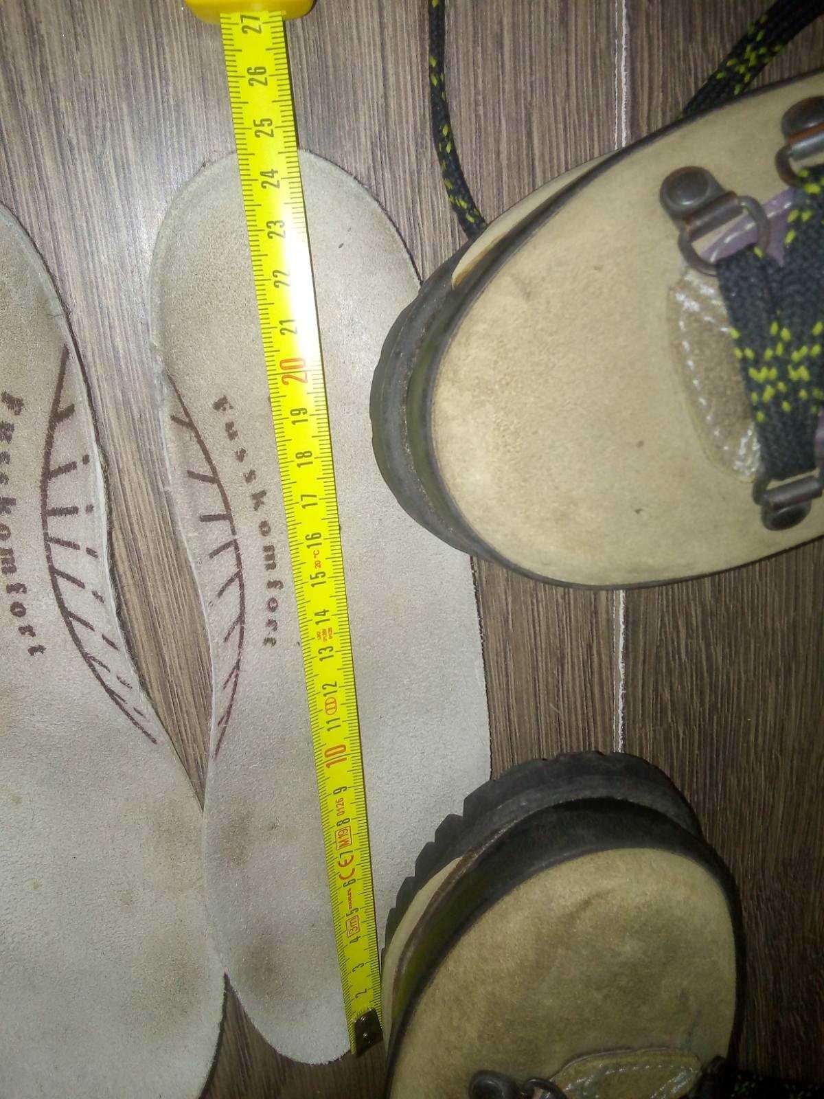 Ботинки треккинговые, горные, альпинистские. Рант 24,5 см
