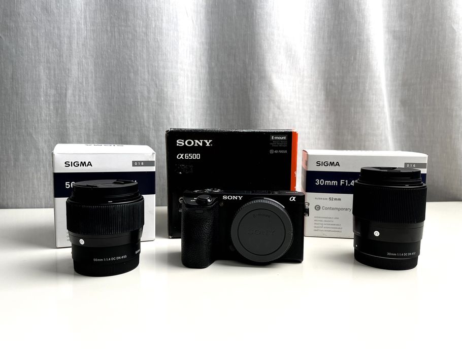 Camera Sony A6500 + Sigma 30mm f/1.4 + Sigma 56mm f/1.4 + akcesoria