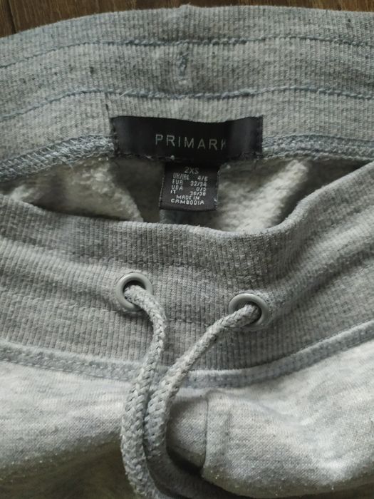 Spodnie dresowe Primark szare rozmiar 122