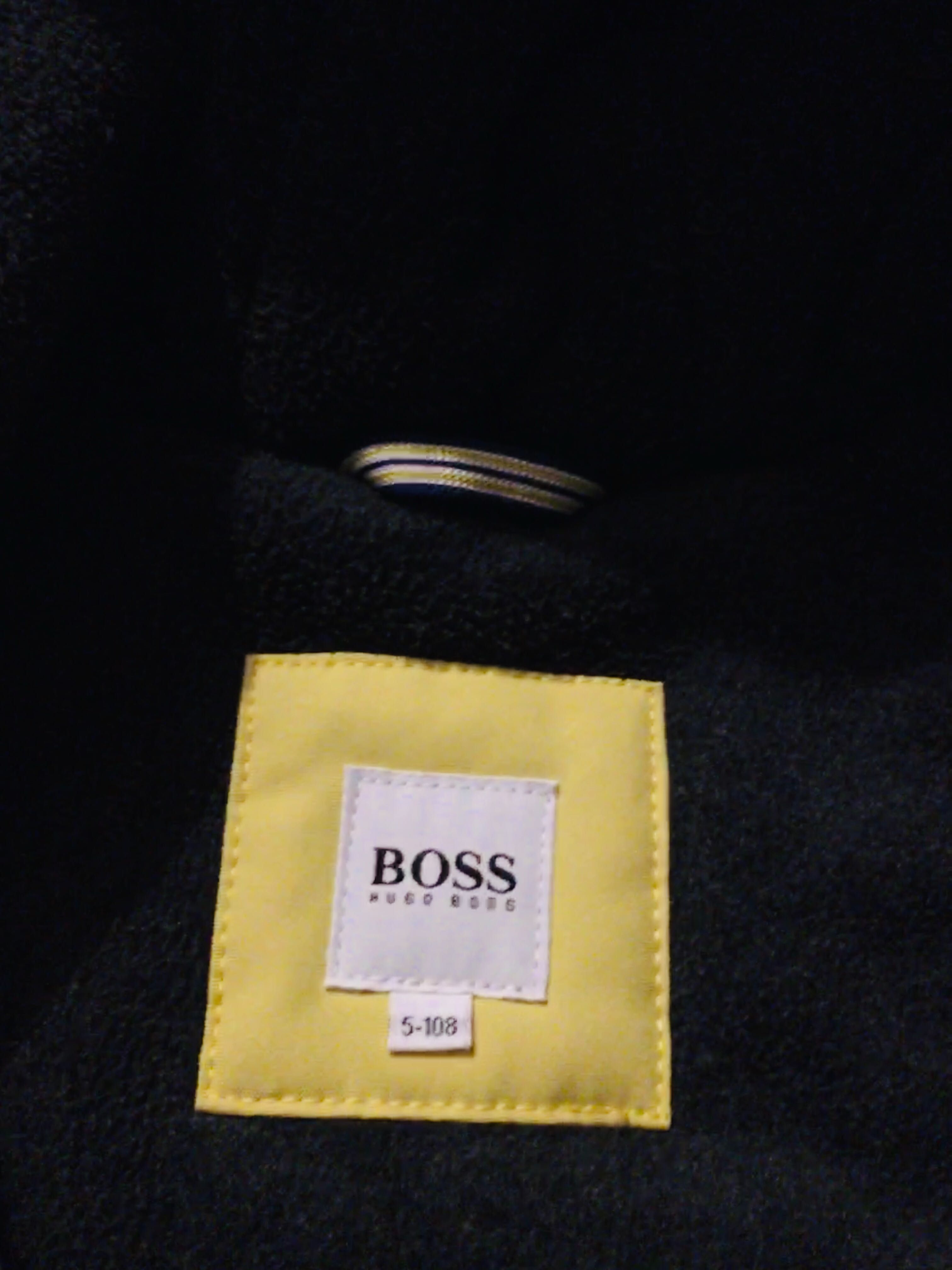 Casaco de inverno Hugo Boss original.