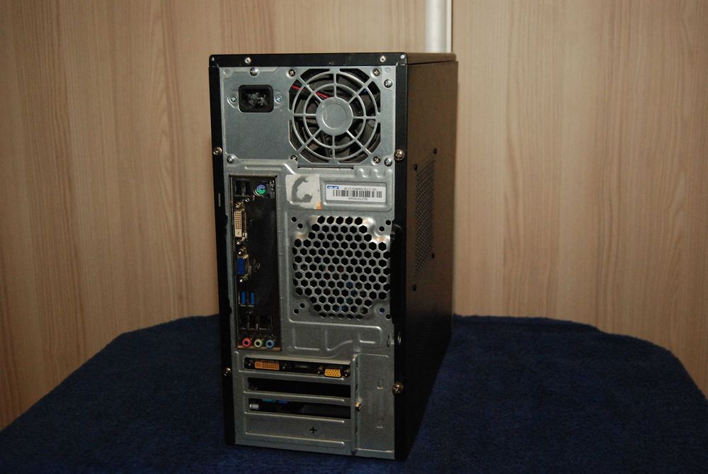 Komputer Asus i5-3470 8/500GB grafika Nvidia GF GT210 1 GB
