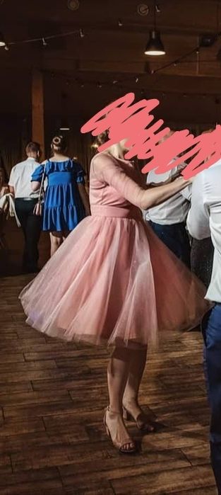 Sukienka tiulowa Xs/S 34/36 pudrowy róż odkryte plecy