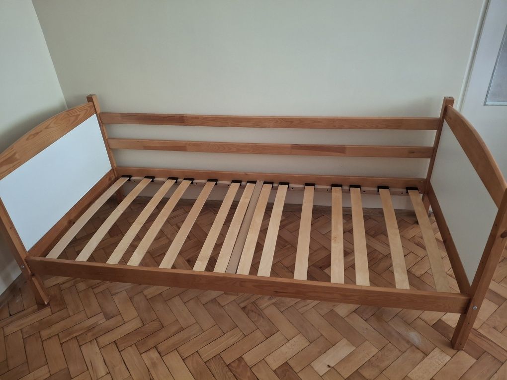 Łóżko plus szuflada
