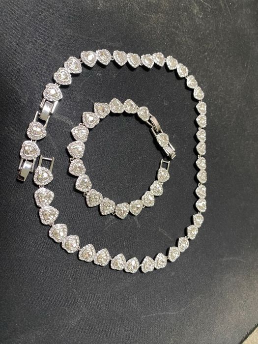 Colar e pulseira Swarovski