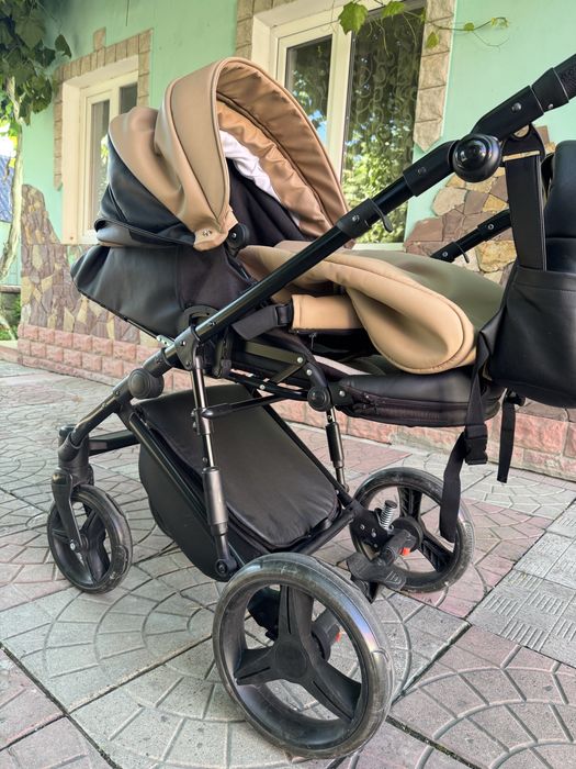 Дитяча універсальна коляска