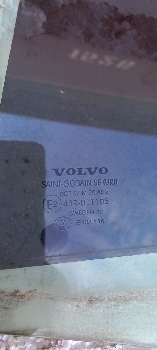 Стекло двери volvo s60 usa 11-18