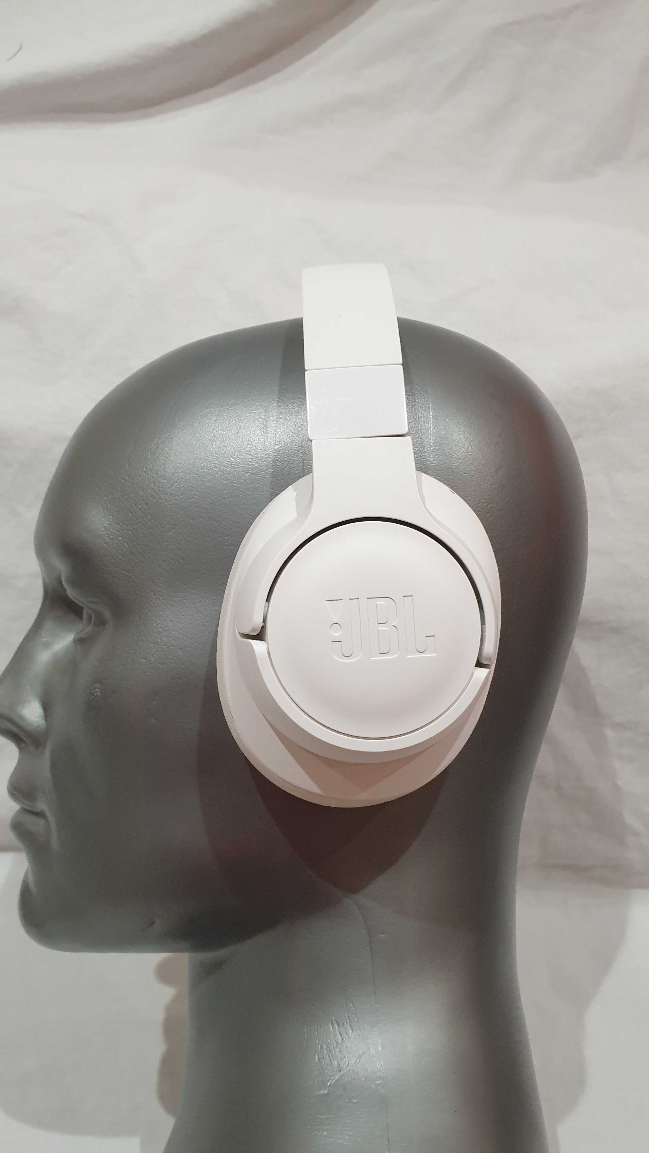 Słuchawki bezprzewodowe JBL TUNE 760NC WHITE.