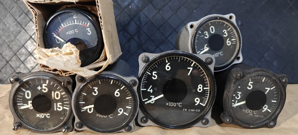 Продам указатель измеритель температуры