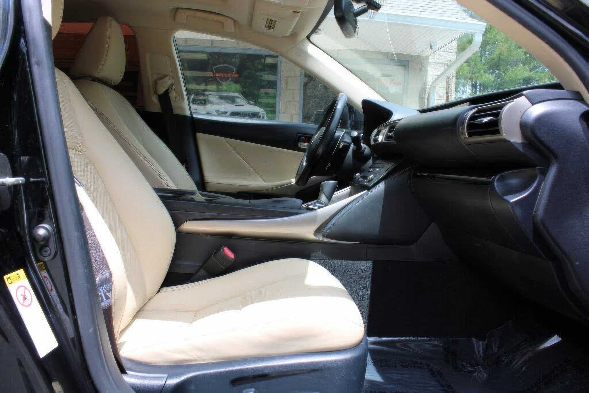 2015 Lexus IS 350 Sedan